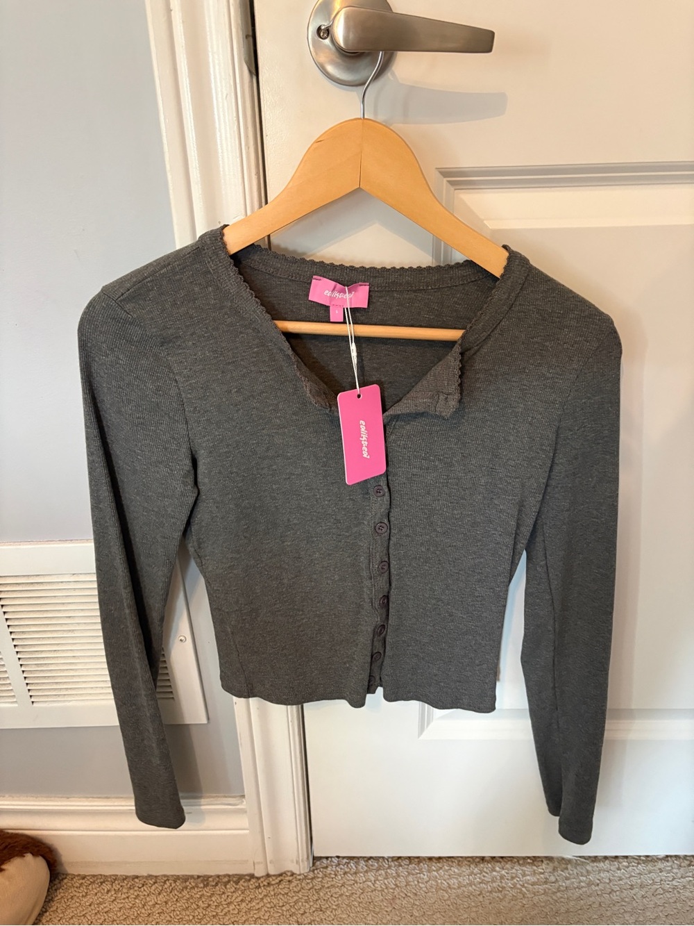 Edikted Charcoal Gray Button-Front Cropped Cardigan